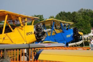  2 velivoli Boeing-Stearman Model 75