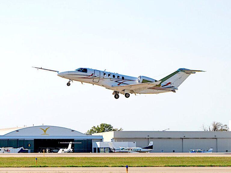 Il prototipo del Cessna Citation CJ4 Gen3 prende il volo