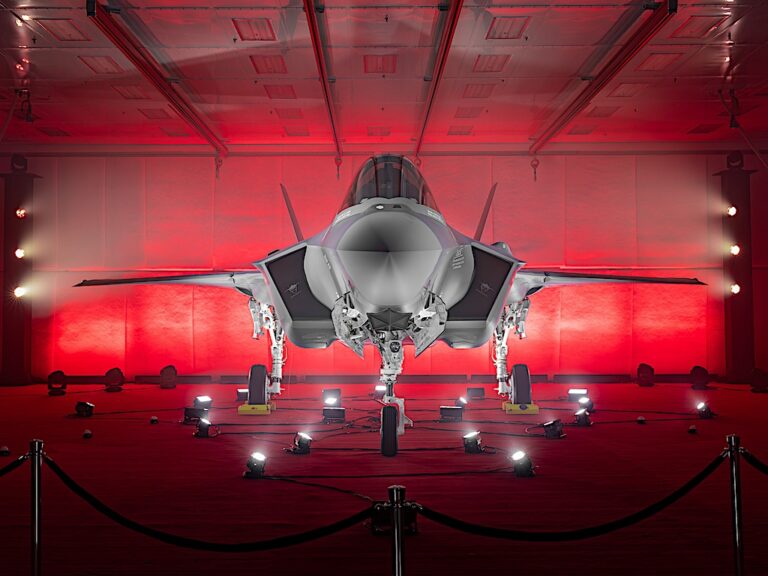 La Polonia e Lockheed Martin celebrano il debutto del primo F-35A “Husarz” polacco