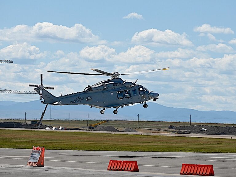 Boeing consegna il primo elicottero di produzione MH-139A all’U.S. Air Force