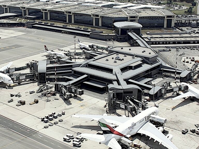 Il TAR Lombardia dà ragione all’Enac e respinge i ricorsi cautelari avverso l’intitolazione dell’aeroporto di Milano Malpensa a “Silvio Berlusconi”